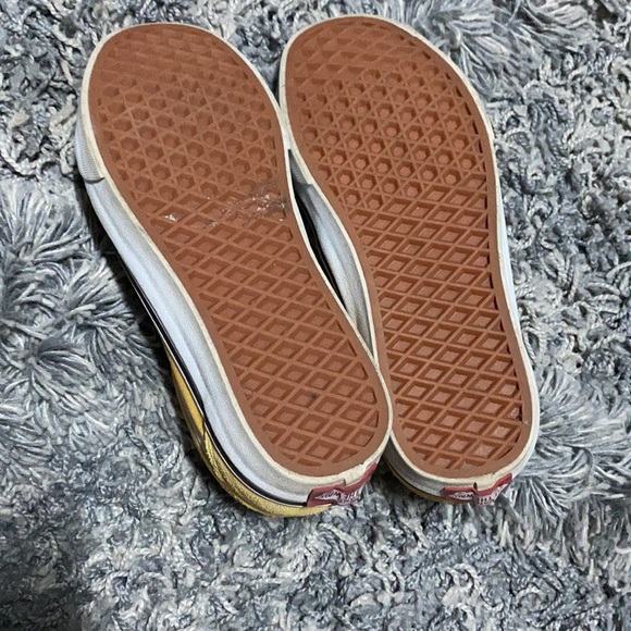 Yellow Vans - Picture 5 of 6
